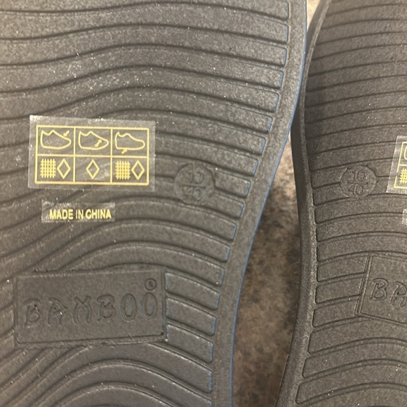 BAMBOO Platform Sandals Black Womens Size 10 Toe And Ankle Straps - Picture 9 of 12